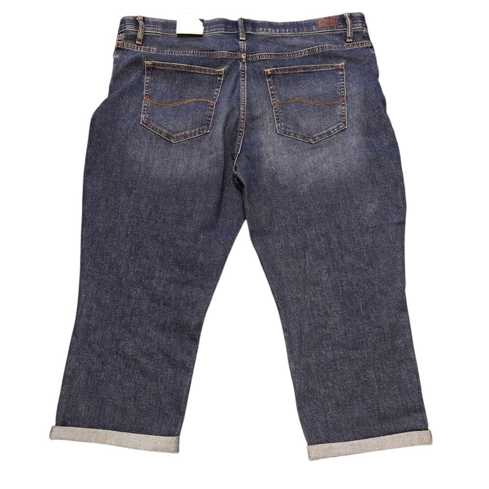 Lee Women's Regular Fit Mid Rise Capri Blue Jeans Size 18 - Picture 2 of 10